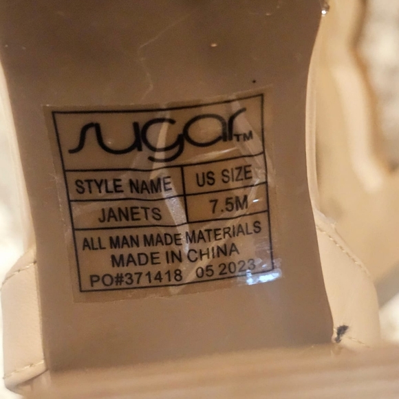 Heels - Picture 5 of 8